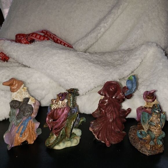 Wizards & Dragons (4 Figurines) - Picture 3 of 7
